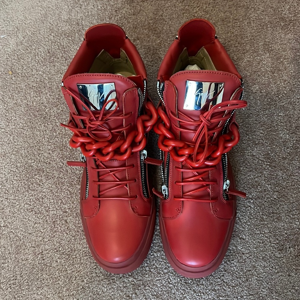 Brand new “chained” Giuseppe Zanotti